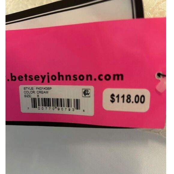 NWT Betsey Johnson Women's Lace Sheath Dress 8 Cream - Picture 4 of 5